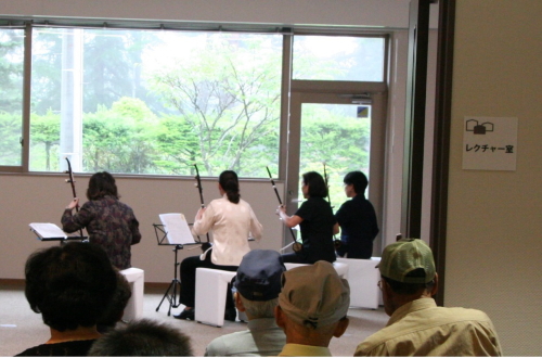 ８月１０日　当館で納骨堂への奉納演奏会が行われました